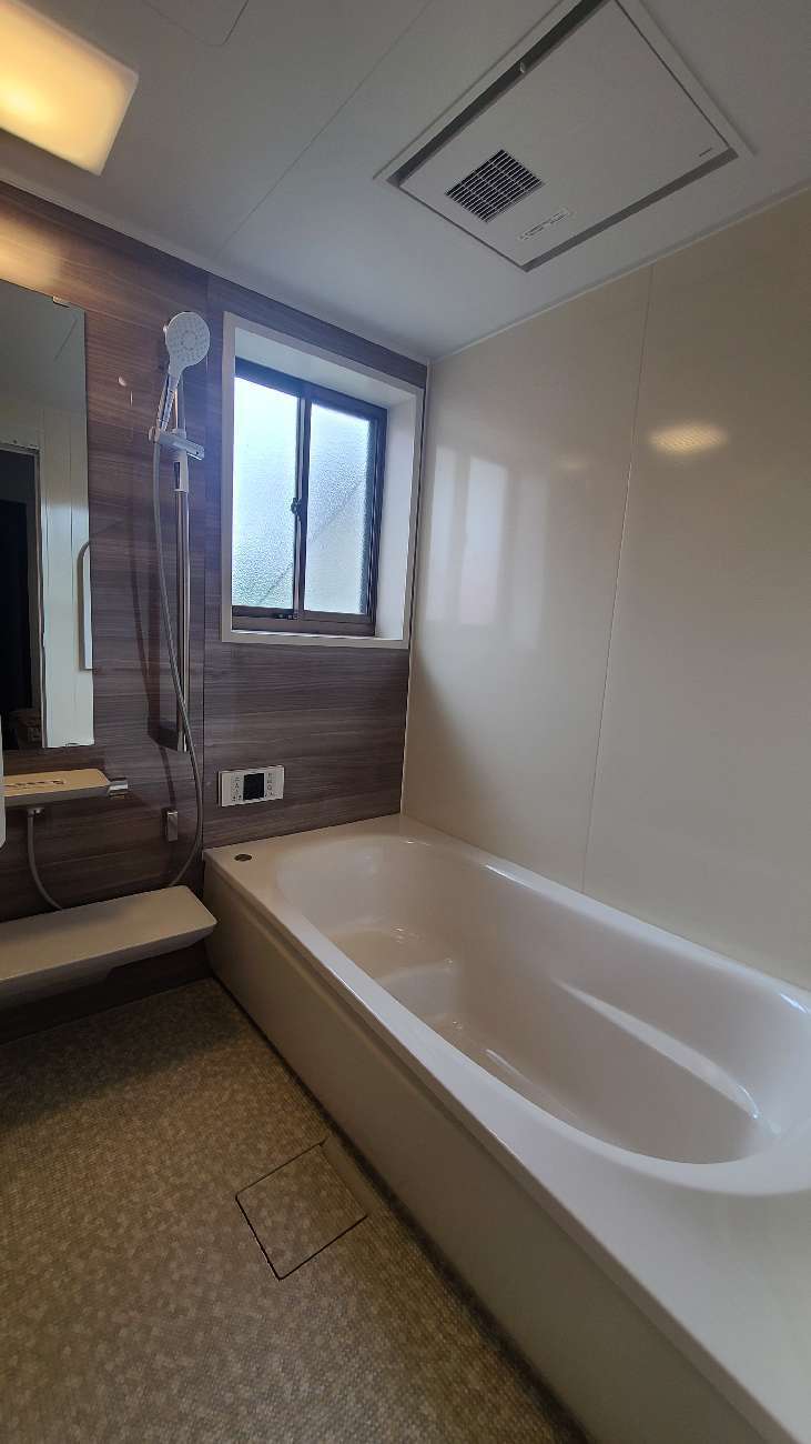 断熱効果アップで暖かく過ごせる浴室 | 藤沢市周辺エリアのリフォーム（キッチン、浴槽、トイレ、外壁塗装等）｜ 株式会社内藤商事