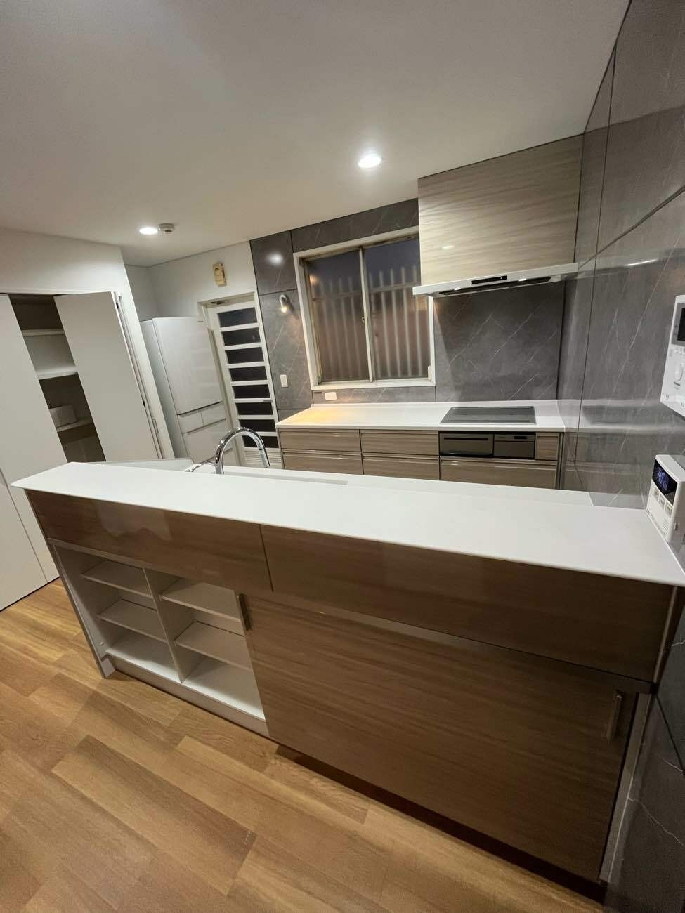 生活導線が向上し収納力スペースがフル活用出来るキッチン | 藤沢市周辺エリアのリフォーム（キッチン、浴槽、トイレ、外壁塗装等）｜ 株式会社内藤商事